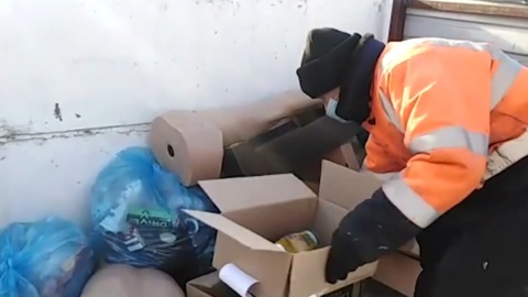 Тело новорожденного нашли в мусорном баке в Чите