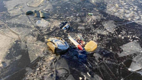 Нижегородские спасатели нашли провалившийся под лед снегоход