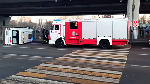 В Москве произошло массовое ДТП со скорой, есть пострадавшие