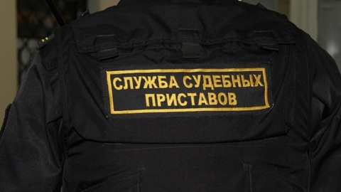 Бердские приставы вселили женщину обратно в дом к бывшему мужу