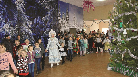 Родителям запретили приходить на детские утренники в Новосибирске