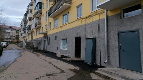 Матери, прятавшей младенца в шкафу, предъявили обвинение