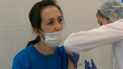 В Петербурге летчиков и офицеров ПВО начали вакцинировать от COVID-19
