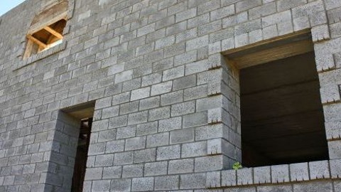 В Севастополе помещения в недостроях продали дважды за 26 миллионов рублей