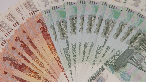 Задолжавший своему ребенку миллион рублей мужчина прятался в квартире друга