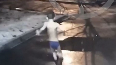 Полуголый мальчик ночью сбежал от родителей ради встречи с Дедом Морозом
