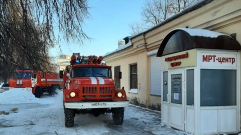 Пожарные потушили огонь в новосибирском медцентре