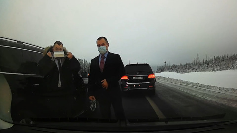 Приступ тошноты у агрессора спас автомобилиста от загадочных преследователей. Видео