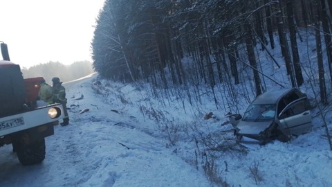 Три человека погибли в тройном ДТП под Иркутском