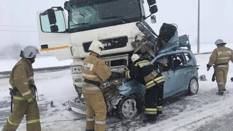 В Чувашии в ДТП с большегрузами погибли 4 человека, в том числе ребенок