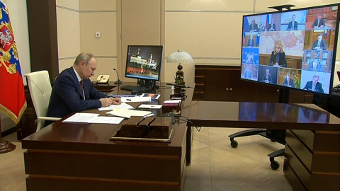 Путин : в России с тревогой наблюдают за ситуацией с "британским" коронавирусом