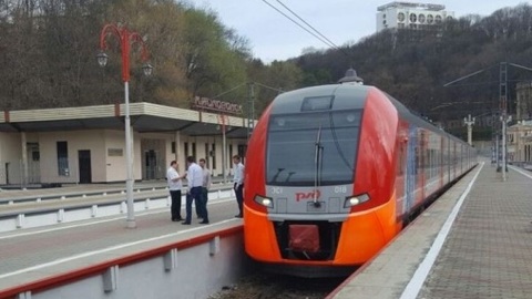 В Кавминводах хулиганы выкатили на железнодорожное полотно бочку
