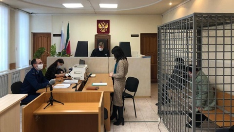 Мать получивших обморожения детей отправили в изолятор