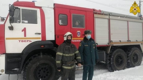 В Твери спасатели достали из колодца 7-летнего мальчика