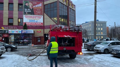 Пожар в торговом центре в Мурманске ликвидировали