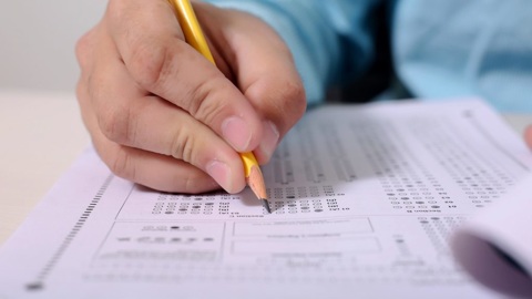 Новые модели ЕГЭ не затронут выпускников 2021 года