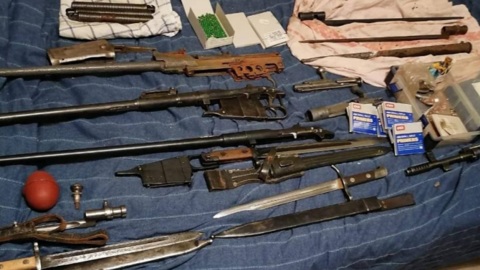 У петербургских реконструкторов с криминальным прошлым изъято оружие