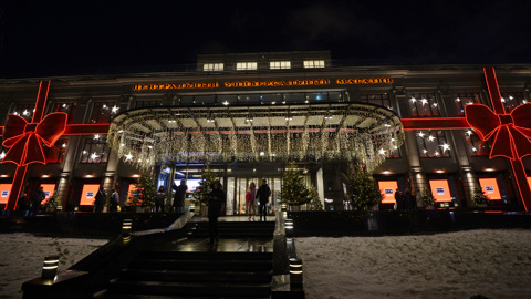 Москвичка лишилась золотых часов Rolex во время примерки в ЦУМе
