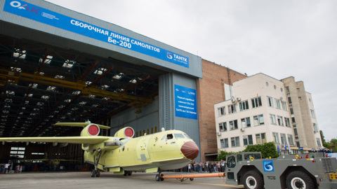 Таганрогский завод изготовит для МЧС России еще два самолета Бе-200ЧС