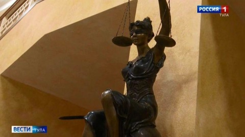 Обвиняемые и родители погибшей на спортплощадке девочки встретились в суде