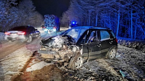 Один человек погиб и четверо пострадали в ДТП на архангельской трассе