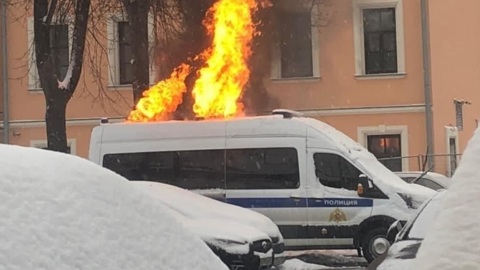 Суд арестовал подозреваемого в поджоге автомобиля Росгвардии