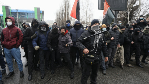 "Миротворец" объявил спутницу Тараса Козака "пособником оккупантов"