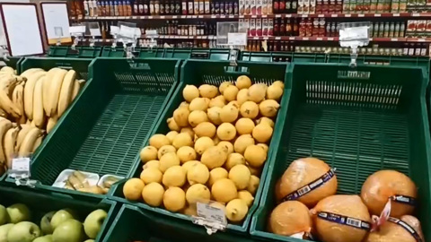 Овощное дело. Женщину из Смоленска подозревают во взяточничестве за поставки продуктов