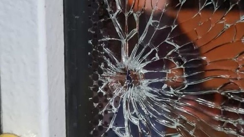 В Ейске неизвестные расстреляли автобус с пассажирами