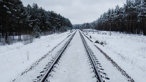 Сибиряк попал под колеса поезда