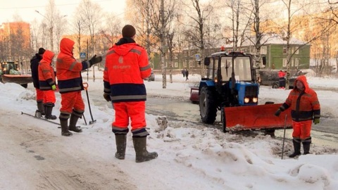 В Архангельске из-за прорыва трубы без воды остались 13 многоэтажных домов