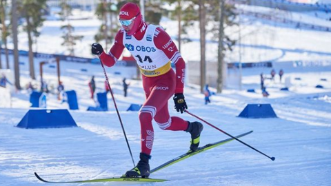 Лыжник Александр Терентьев выиграл первую гонку сезона