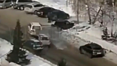 В Бийске пьяный водитель внедорожника устроил смертельное ДТП