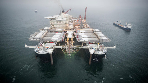 Nord Stream 2 требует от ФРГ исполнить разрешение на укладку "Северного потока – 2"