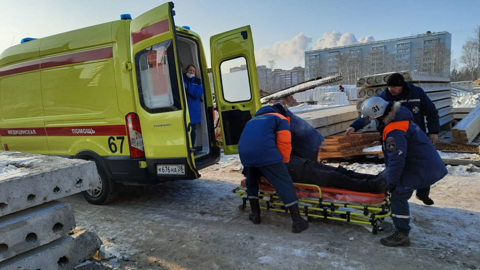 Упавший в шахту лифта благовещенец находится в тяжелом состоянии