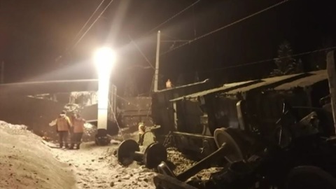 На Красноярской железной дороге сошли с рельсов 26 вагонов с углем