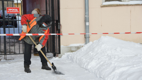 В Твери за неочищенные крыши оштрафовали 13 управляющих компаний