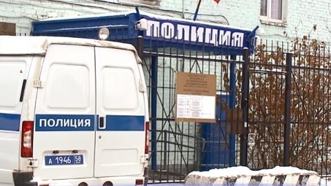 Надели наручники, угрожали и отвезли в лес: в Пензе задержали серийных вымогателей