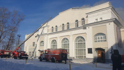 В МЧС озвучили возможную причину пожара в томском ТЮЗе
