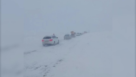 На трассе "Орск-Челябинск" образовалось два затора из автомобилей