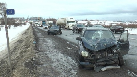 В массовом ДТП в Боровском районе пострадали 4 человека
