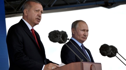 Эрдоган поблагодарил Путина за пожелание. Акар тоже заболел