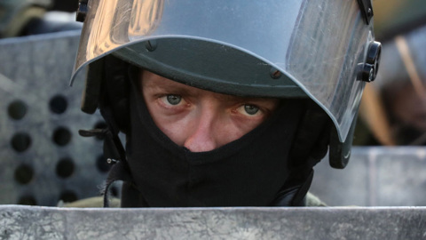 В Череповце пьяный контрактник напал на сотрудника ОМОН