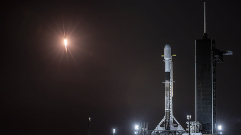 Запуск Falcon 9 c итальянским спутником перенесли в 3-й раз
