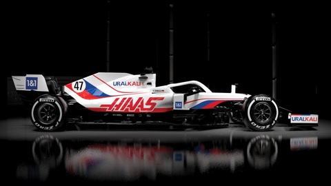 "Формула-1". Haas оформил свой новый болид в российских цветах