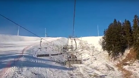 Мальчик сорвался с подъемника на горнолыжном склоне в Дмитрове