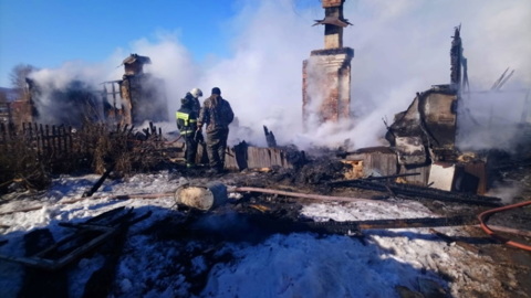 Двое маленьких детей погибли в Хабаровском крае во время пожара