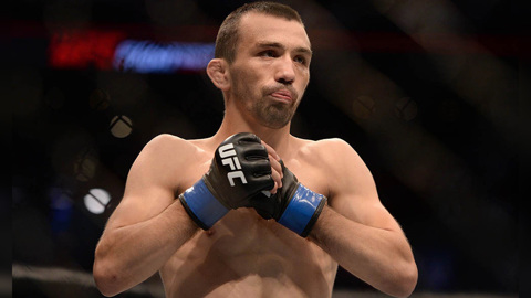 Аскаров и Махачев победили соперников на турнире UFC 259