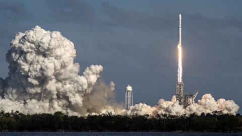 SpaceX вывела на орбиту 54 спутника нового поколения Starlink