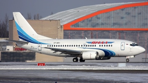 Авиакомпания "Ямал" ограничила число багажных мест